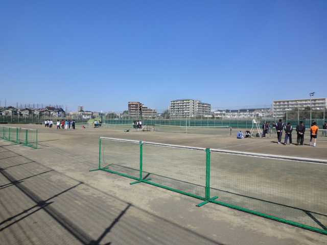 http://www.ariake.kaetsu.ac.jp/club/tennis/DSC03587.JPG