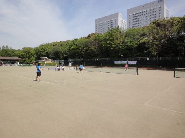 http://www.ariake.kaetsu.ac.jp/club/tennis/DSC03738.JPG