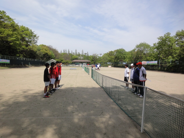 http://www.ariake.kaetsu.ac.jp/club/tennis/DSC03741.JPG