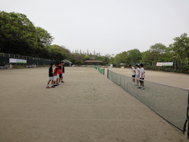 http://www.ariake.kaetsu.ac.jp/club/tennis/DSC03748.JPG