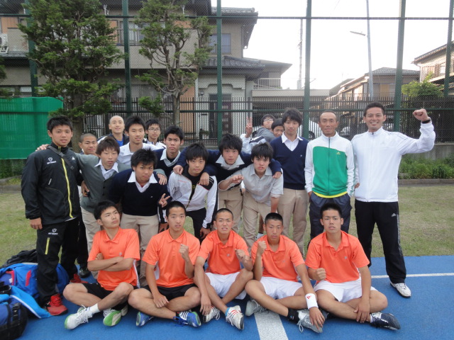 http://www.ariake.kaetsu.ac.jp/club/tennis/DSC03868.JPG