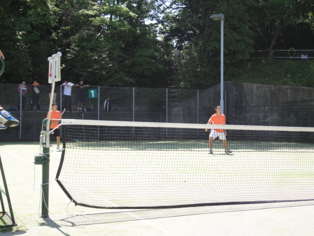 http://www.ariake.kaetsu.ac.jp/club/tennis/DSC03878.JPG