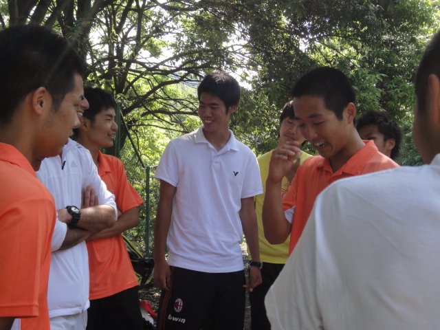 http://www.ariake.kaetsu.ac.jp/club/tennis/DSC03909.JPG