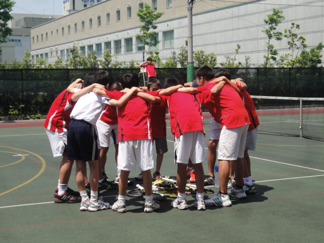 http://www.ariake.kaetsu.ac.jp/club/tennis/DSC03932.JPG