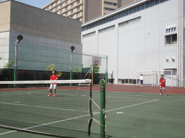 http://www.ariake.kaetsu.ac.jp/club/tennis/DSC03934.JPG