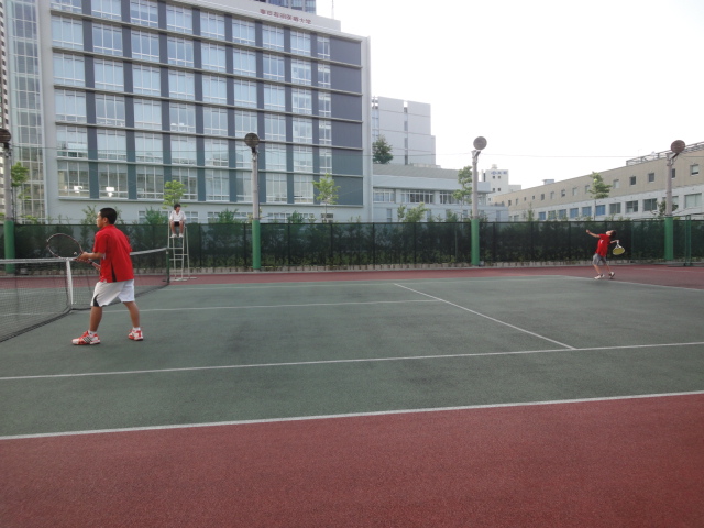 http://www.ariake.kaetsu.ac.jp/club/tennis/DSC03938.JPG