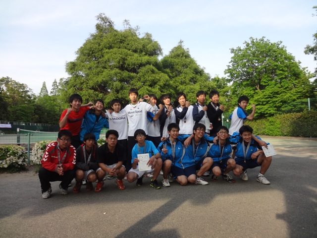 http://www.ariake.kaetsu.ac.jp/club/tennis/DSC05107.JPG