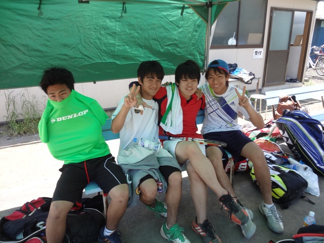 http://www.ariake.kaetsu.ac.jp/club/tennis/DSC05427.JPG