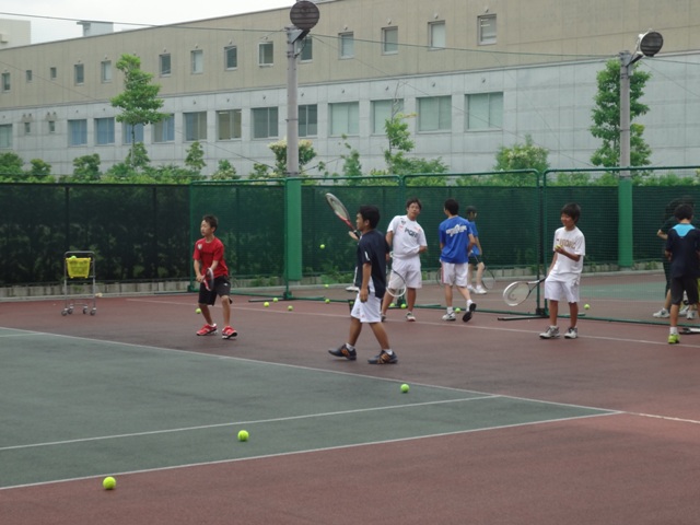 http://www.ariake.kaetsu.ac.jp/club/tennis/DSC05670.JPG
