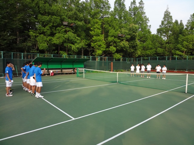 http://www.ariake.kaetsu.ac.jp/club/tennis/DSC06070.JPG
