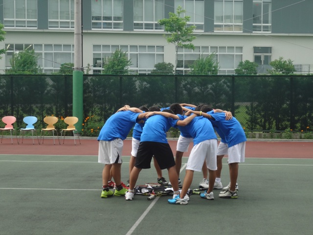 http://www.ariake.kaetsu.ac.jp/club/tennis/DSC06107.JPG