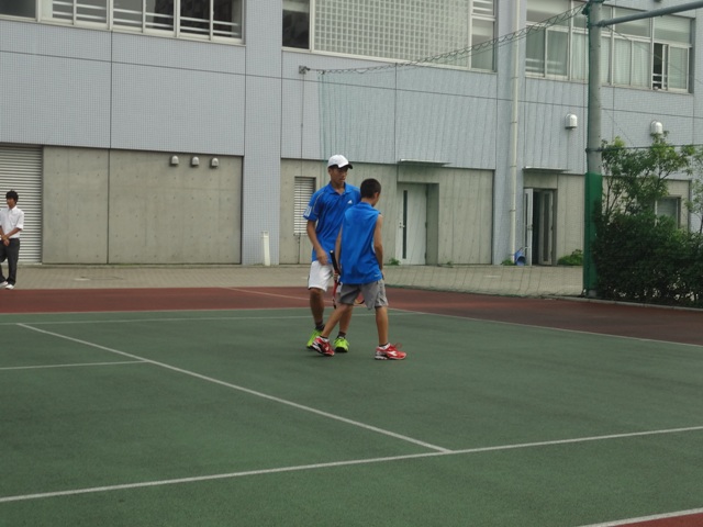 http://www.ariake.kaetsu.ac.jp/club/tennis/DSC06109.JPG