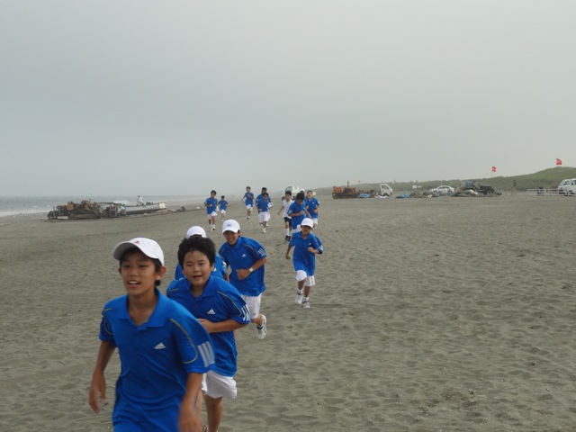 http://www.ariake.kaetsu.ac.jp/club/tennis/DSC06173.JPG