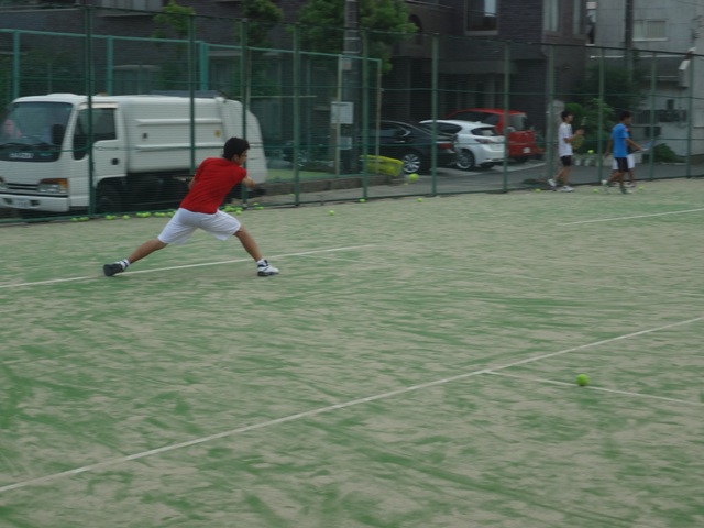 http://www.ariake.kaetsu.ac.jp/club/tennis/DSC06203.JPG