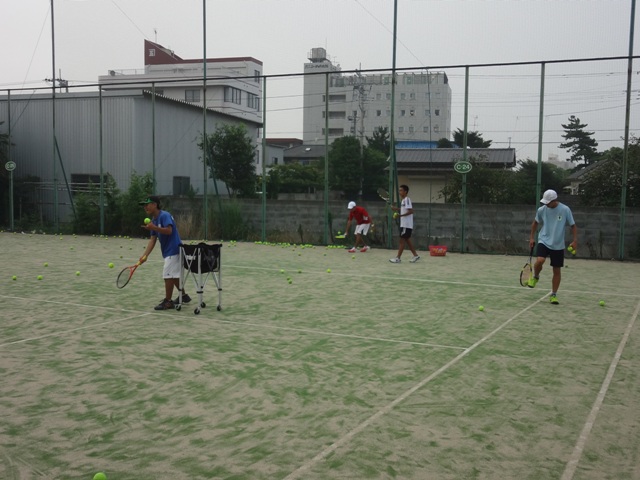 http://www.ariake.kaetsu.ac.jp/club/tennis/DSC06206.JPG