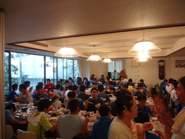 http://www.ariake.kaetsu.ac.jp/club/tennis/DSC06208.JPG