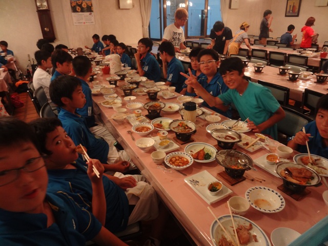 http://www.ariake.kaetsu.ac.jp/club/tennis/DSC06210.JPG