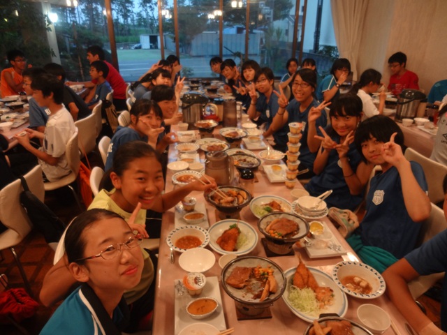 http://www.ariake.kaetsu.ac.jp/club/tennis/DSC06213.JPG