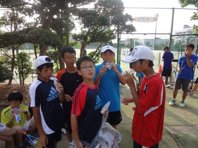 http://www.ariake.kaetsu.ac.jp/club/tennis/DSC06254.JPG