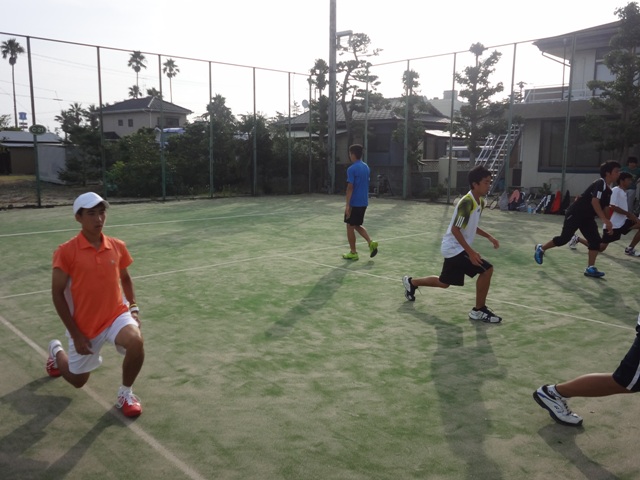 http://www.ariake.kaetsu.ac.jp/club/tennis/DSC06279.JPG