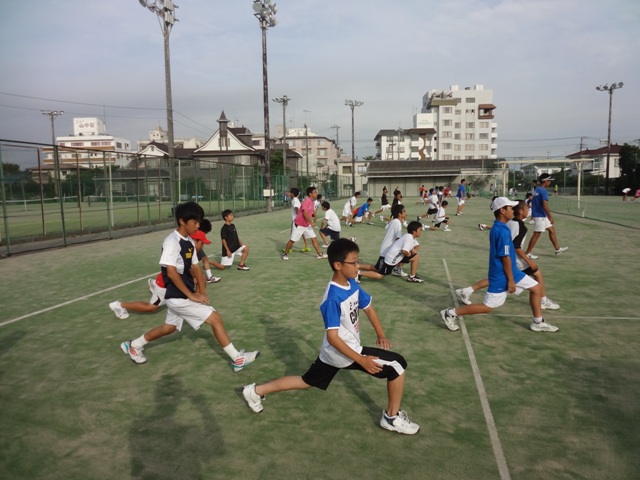 http://www.ariake.kaetsu.ac.jp/club/tennis/DSC06280.JPG