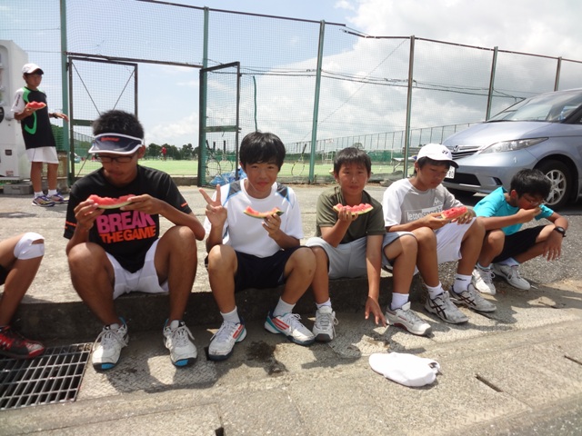 http://www.ariake.kaetsu.ac.jp/club/tennis/DSC06308.JPG