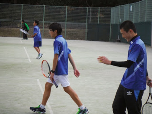 http://www.ariake.kaetsu.ac.jp/club/tennis/DSCF0777.JPG