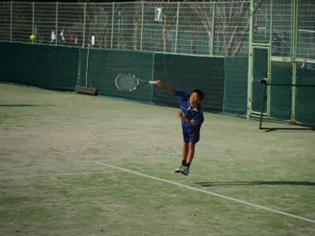 http://www.ariake.kaetsu.ac.jp/club/tennis/DSCF0845.JPG