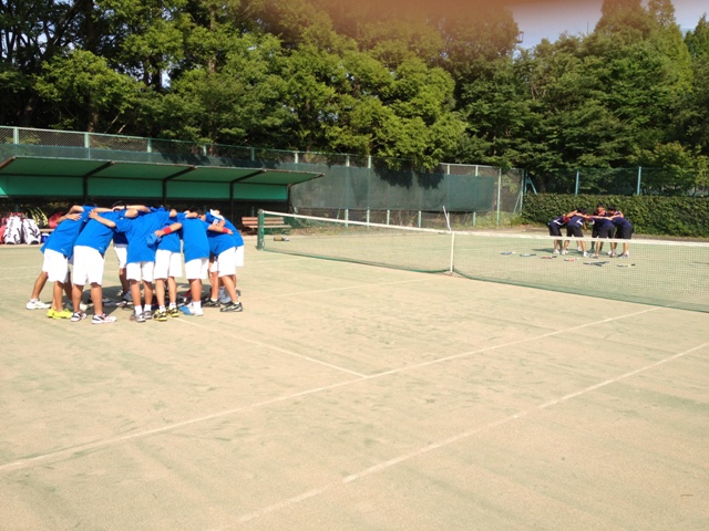 http://www.ariake.kaetsu.ac.jp/club/tennis/IMG_1160.JPG
