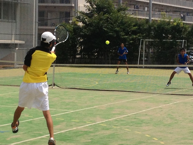 http://www.ariake.kaetsu.ac.jp/club/tennis/IMG_1229.JPG