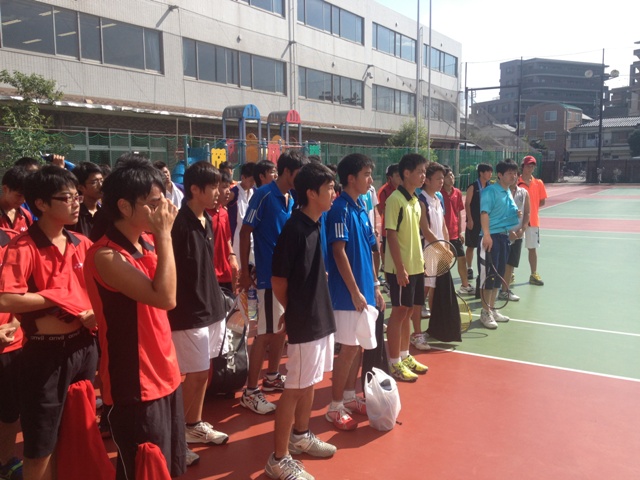http://www.ariake.kaetsu.ac.jp/club/tennis/IMG_1442.JPG