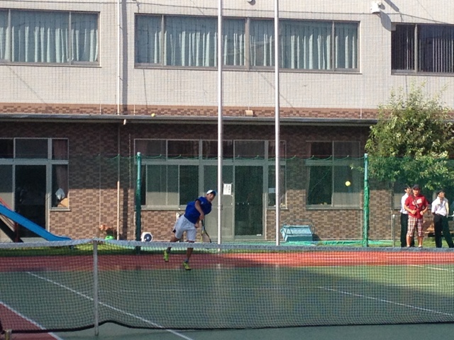 http://www.ariake.kaetsu.ac.jp/club/tennis/IMG_1454.JPG