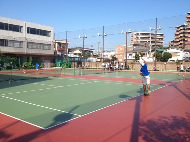http://www.ariake.kaetsu.ac.jp/club/tennis/IMG_1458.JPG