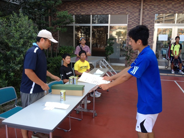 http://www.ariake.kaetsu.ac.jp/club/tennis/IMG_1460.JPG