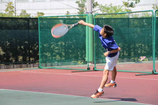 http://www.ariake.kaetsu.ac.jp/club/tennis/IMG_7290.JPG