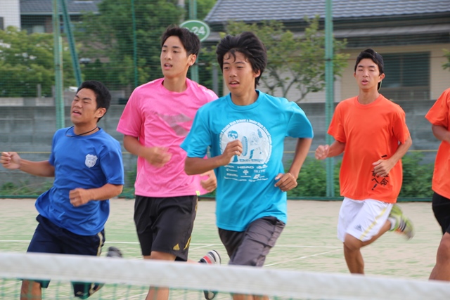 http://www.ariake.kaetsu.ac.jp/club/tennis/IMG_9191.JPG