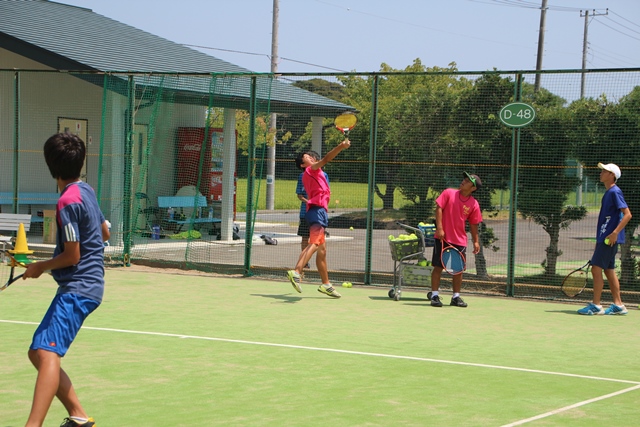 http://www.ariake.kaetsu.ac.jp/club/tennis/IMG_9384.JPG
