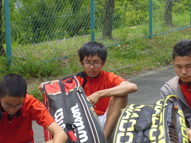 http://www.ariake.kaetsu.ac.jp/club/tennis/P1000313.JPG