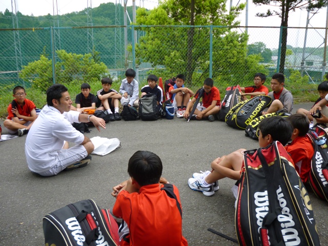 http://www.ariake.kaetsu.ac.jp/club/tennis/P1000325.JPG