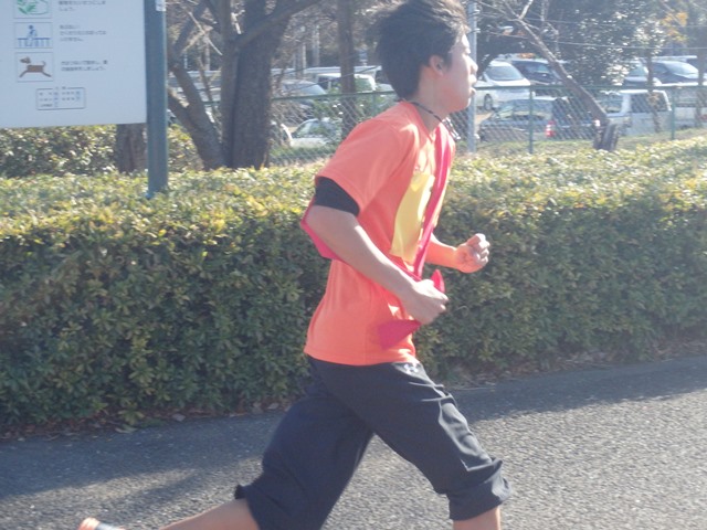 http://www.ariake.kaetsu.ac.jp/club/tennis/P1110005.JPG
