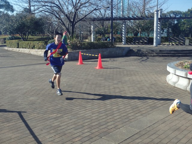 http://www.ariake.kaetsu.ac.jp/club/tennis/P1110016.JPG