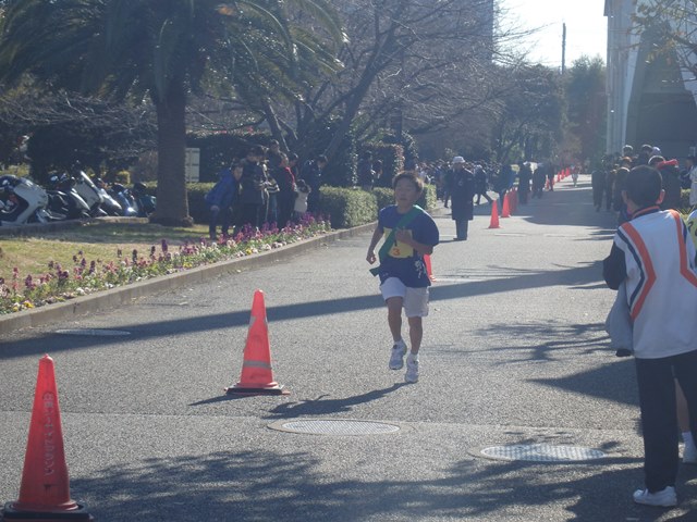 http://www.ariake.kaetsu.ac.jp/club/tennis/P1110045.JPG