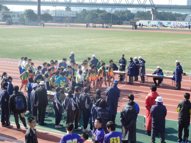 http://www.ariake.kaetsu.ac.jp/club/tennis/P1120352.JPG