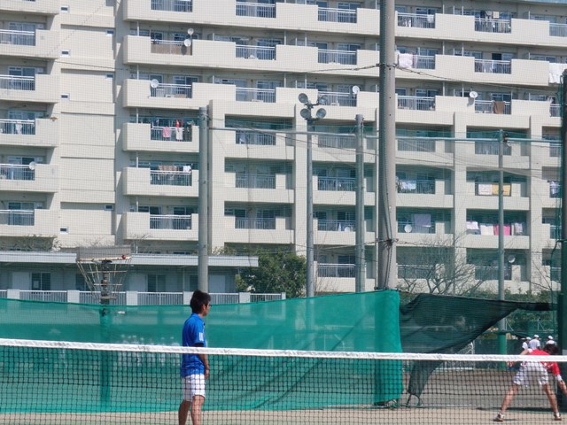 http://www.ariake.kaetsu.ac.jp/club/tennis/P3230065.JPG