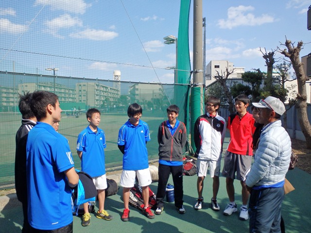 http://www.ariake.kaetsu.ac.jp/club/tennis/P3230080.JPG