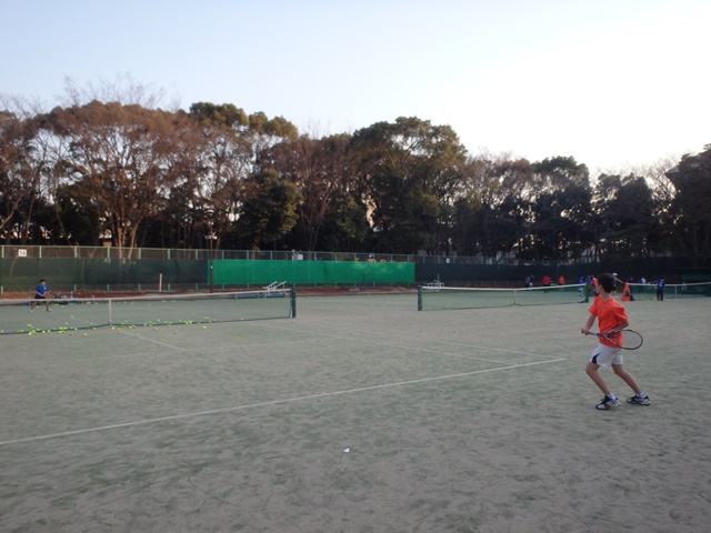 http://www.ariake.kaetsu.ac.jp/club/tennis/P3250114.JPG