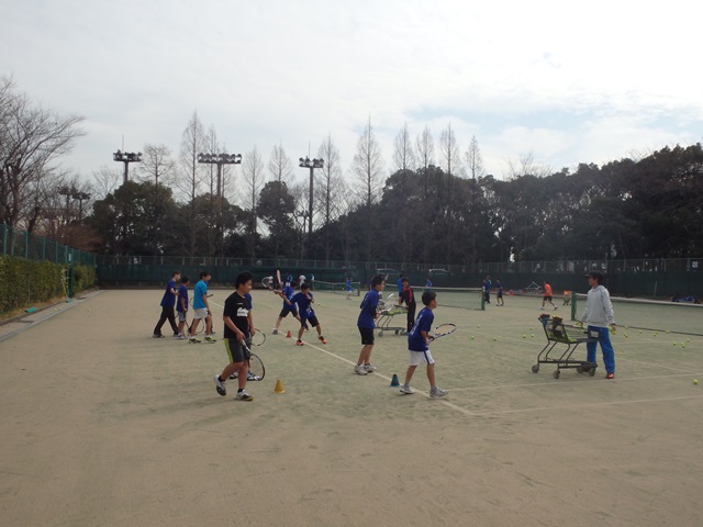 http://www.ariake.kaetsu.ac.jp/club/tennis/P3260169.JPG