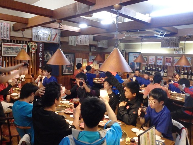 http://www.ariake.kaetsu.ac.jp/club/tennis/P3260199.JPG