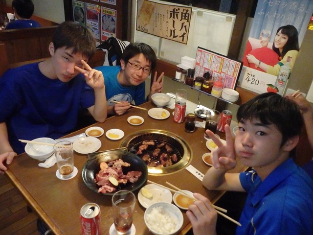 http://www.ariake.kaetsu.ac.jp/club/tennis/P3260205.JPG