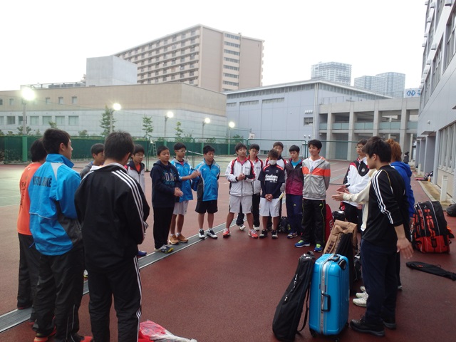 http://www.ariake.kaetsu.ac.jp/club/tennis/P3270227.JPG